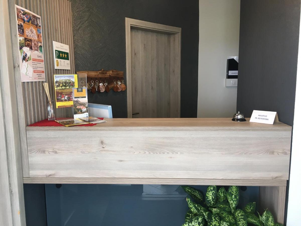 シュメグ Fogado A Ket Toelgyfahoz Bed & Breakfast エクステリア 写真